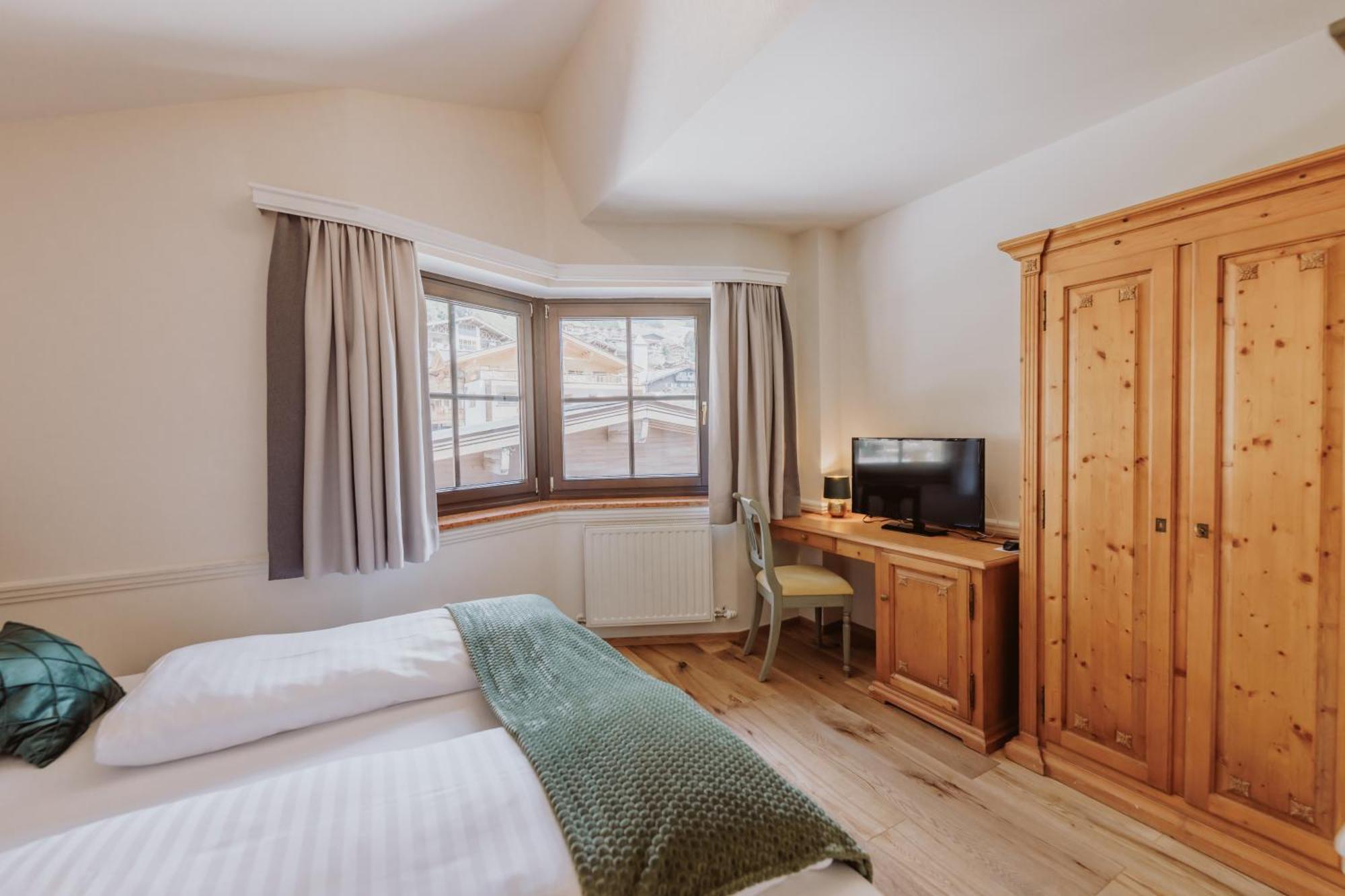 Hotel Gluecksschmiede - Hinterglemm Зальбах-Хинтерглемм Экстерьер фото
