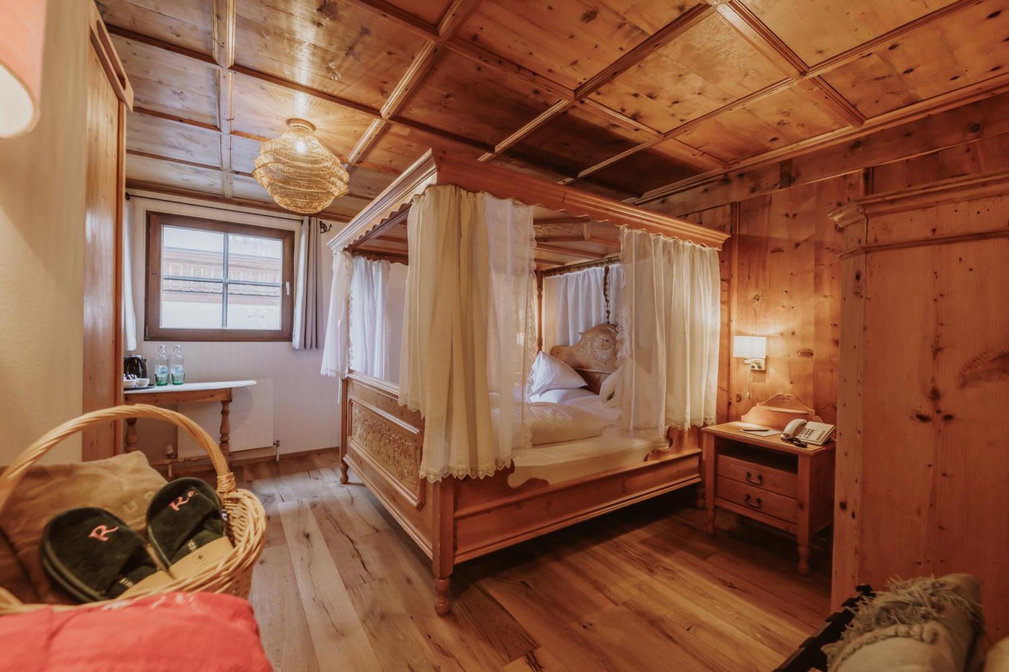 Hotel Gluecksschmiede - Hinterglemm Зальбах-Хинтерглемм Экстерьер фото